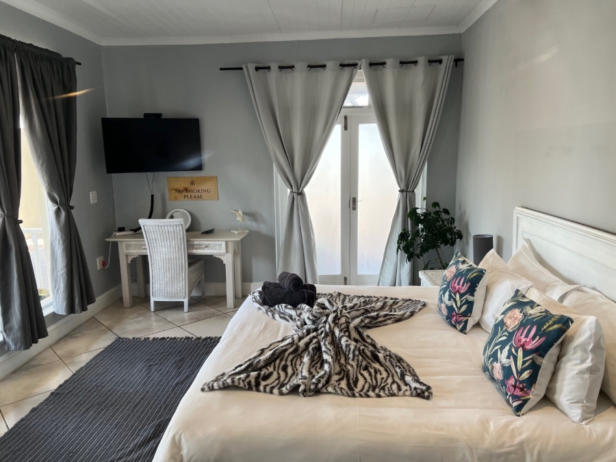 4 Bedroom Property for Sale in Keurboomstrand Western Cape